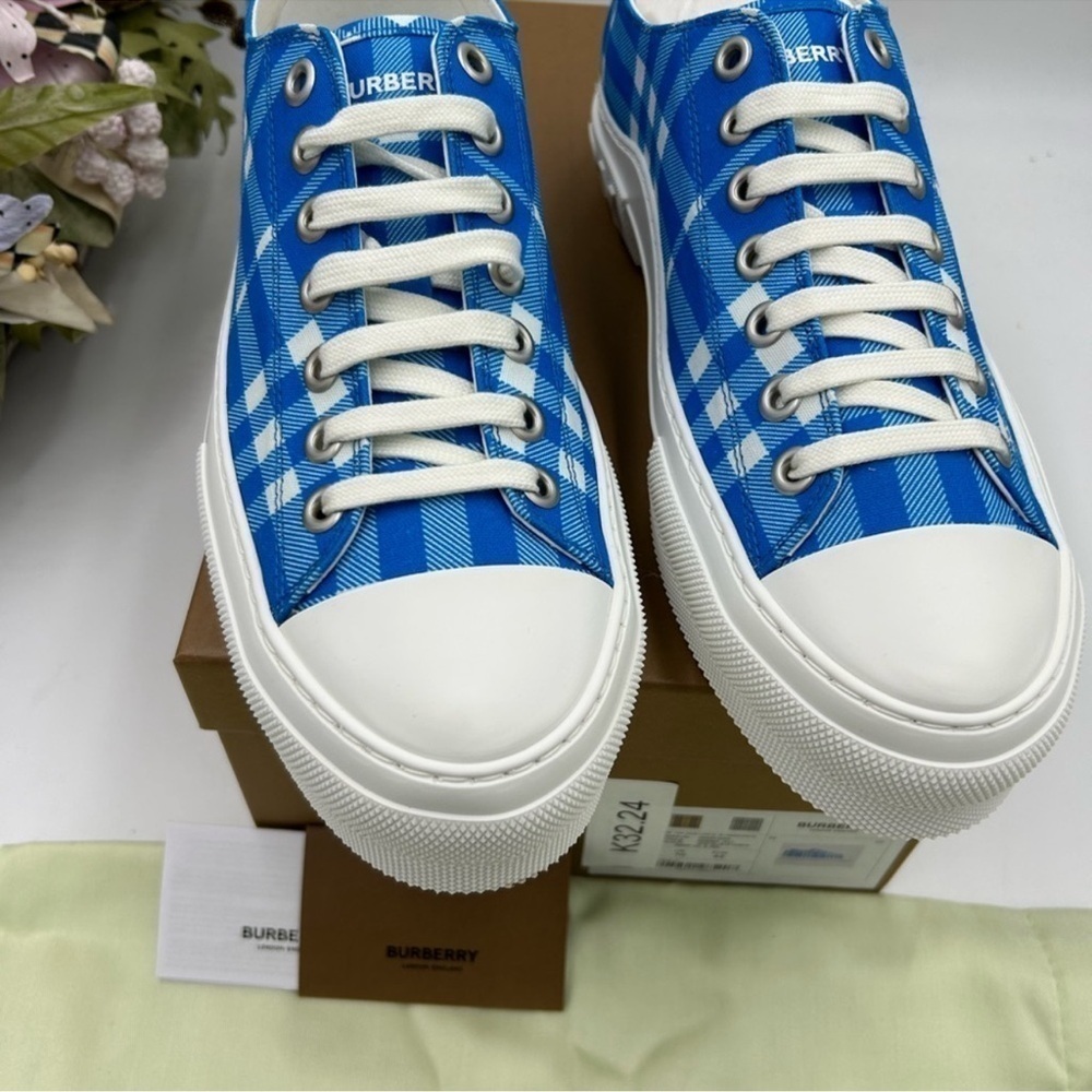 Men’s Burberry, Jack vivid blue check sneaker size 44 made in Italy - Picture 3 of 7